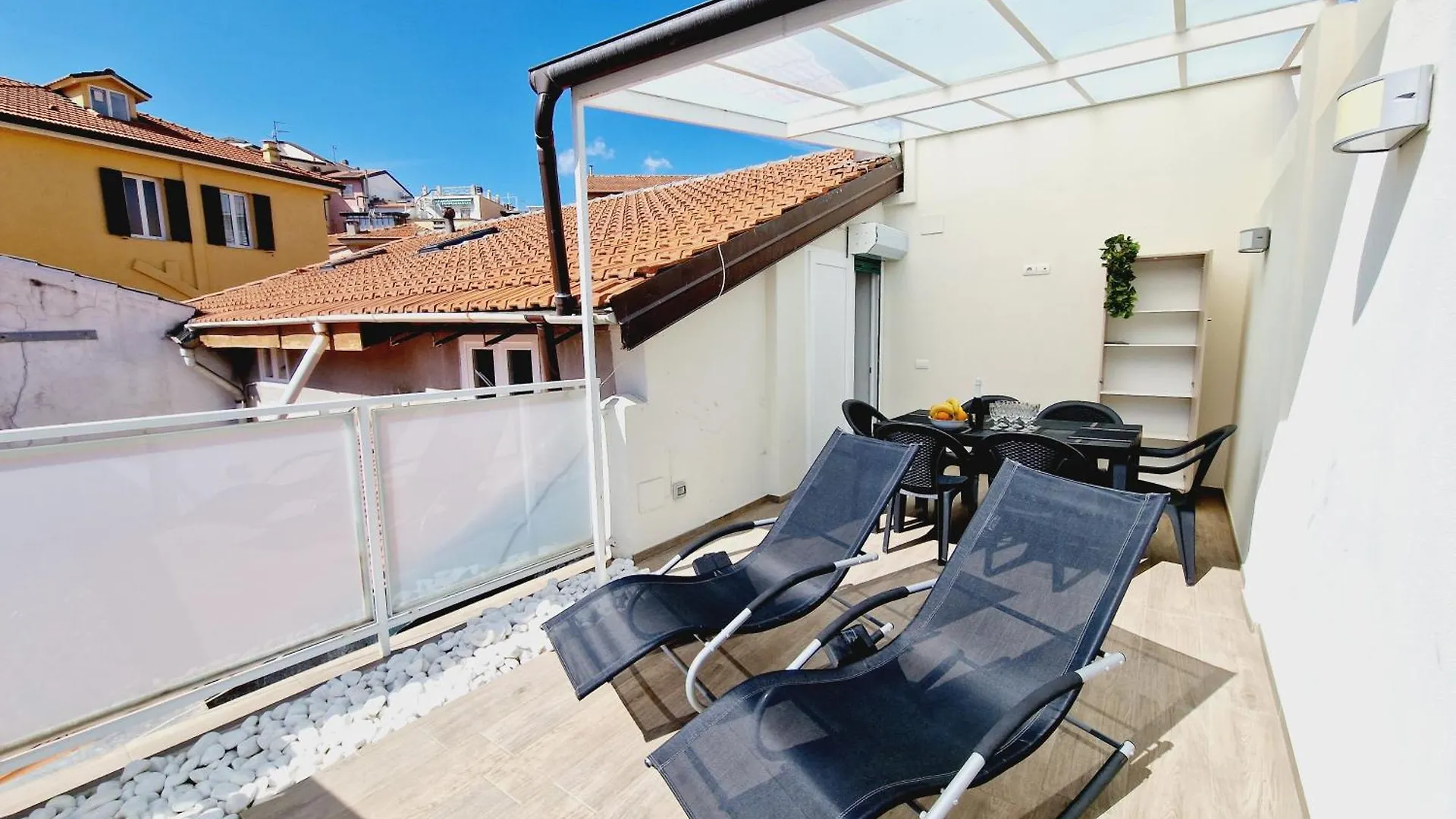 Apartment Homeholidaysanremo - Luxe & Glamour