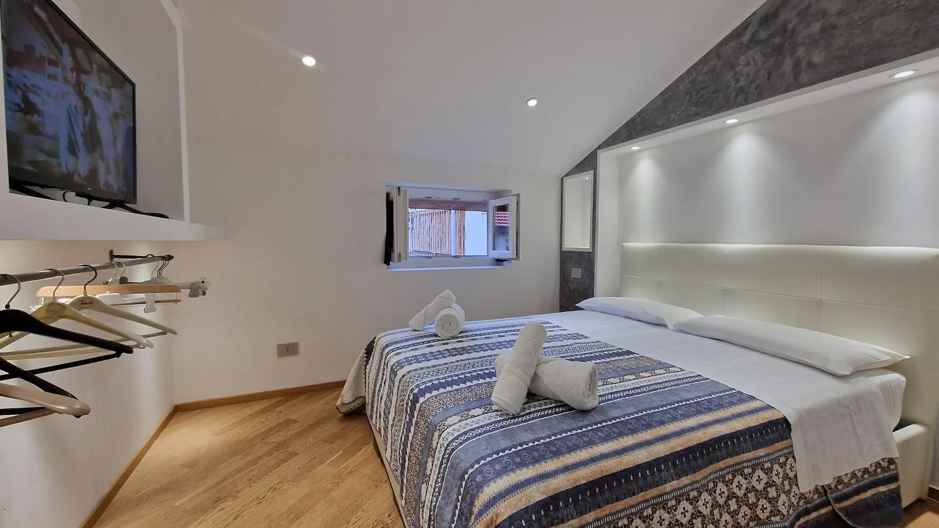 Homeholidaysanremo - Luxe & Glamour Apartment