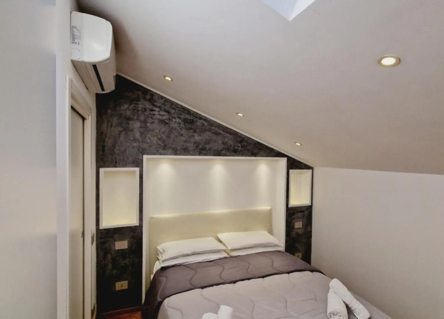 Apartment Homeholidaysanremo - Luxe & Glamour