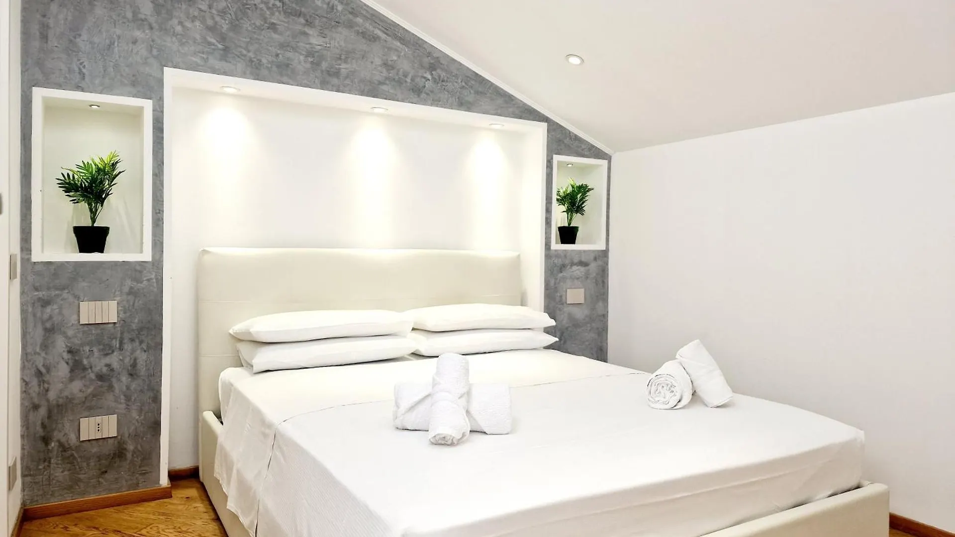 Apartment Homeholidaysanremo - Luxe & Glamour